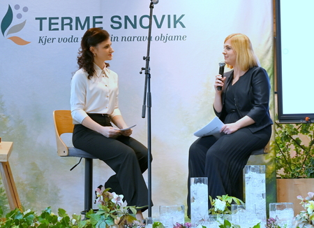 086-Terme Snovik 24 let_Klavdija Hribar levo_Katarina Adam desno